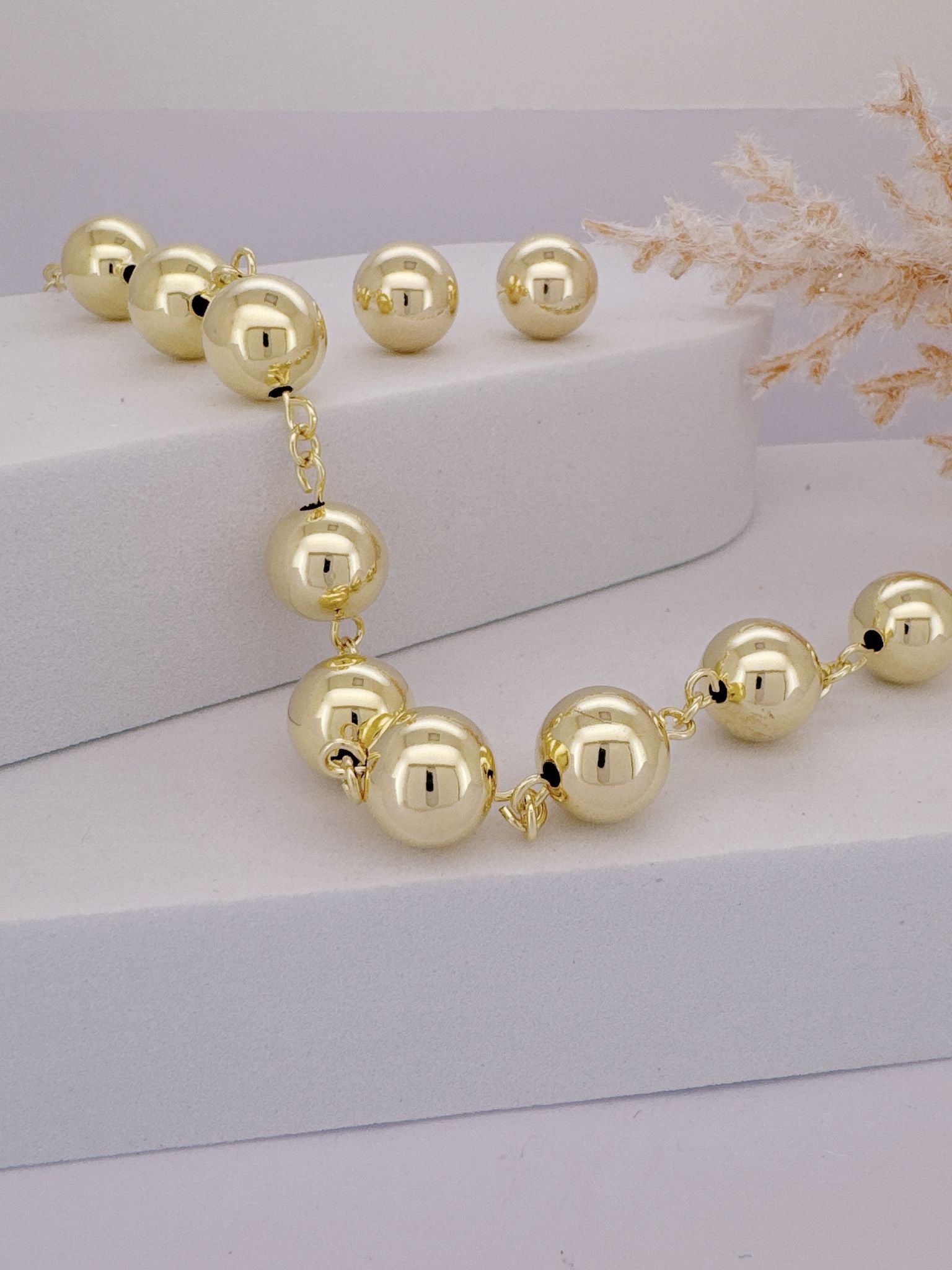 0101- BALLS BRACELET (JUST BRACELET)