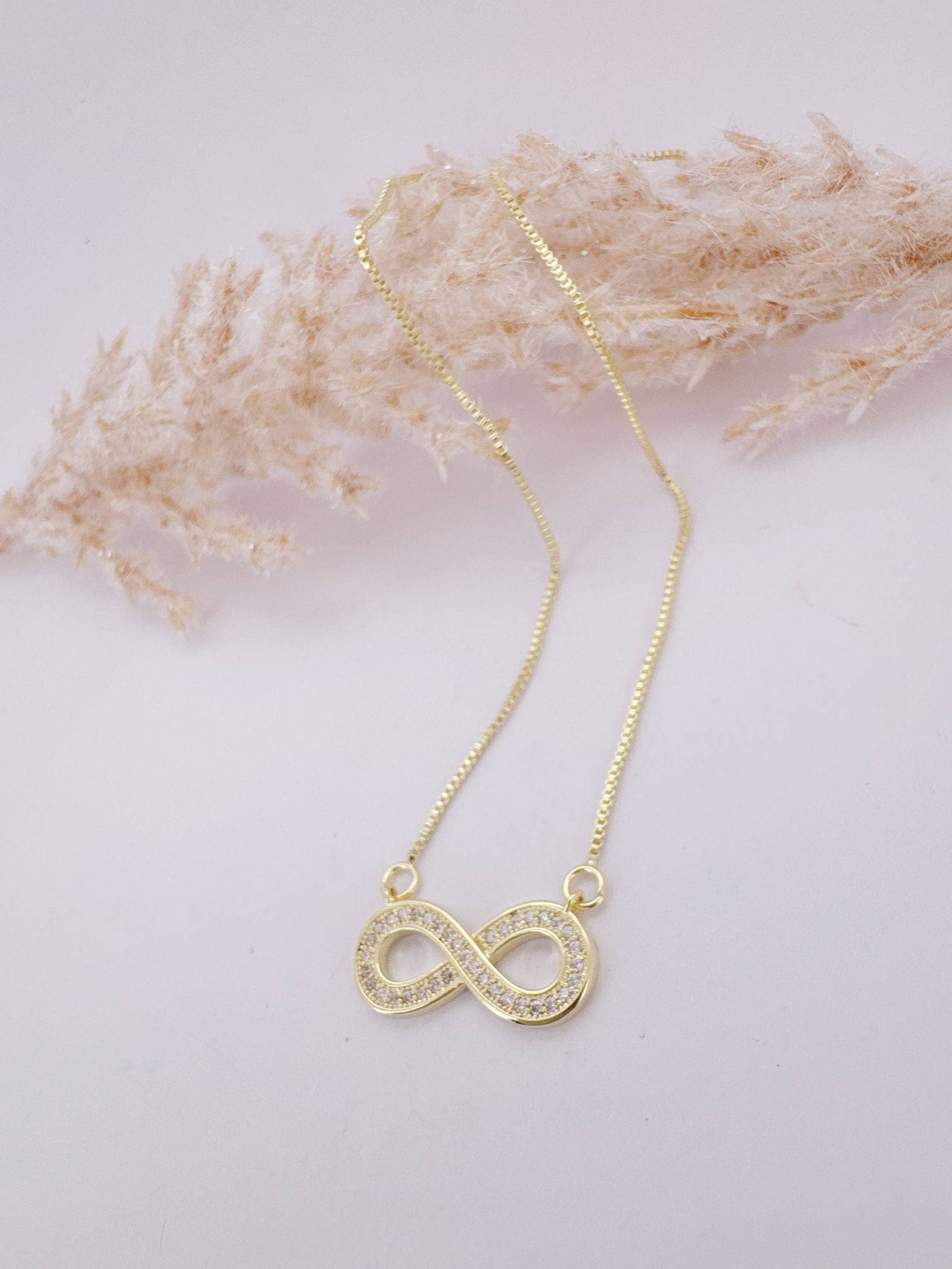 0122-INFINITY NECKLACE WITH ZIRCONIA